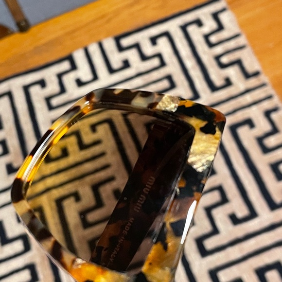 New MIU MIU Sunglasses - Picture 10 of 11